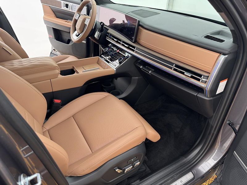 Hyundai Santa Fe 1.6*Hybrid*132kw*DPH*7Mist* - fotka 23 z 47