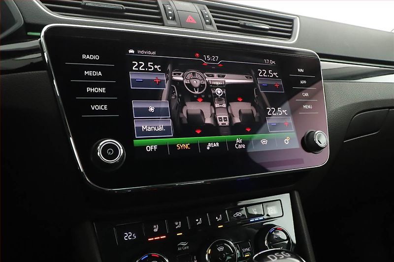 Škoda Superb (2018) Laurin&Klement 2.0 TDI - fotka 18 z 29