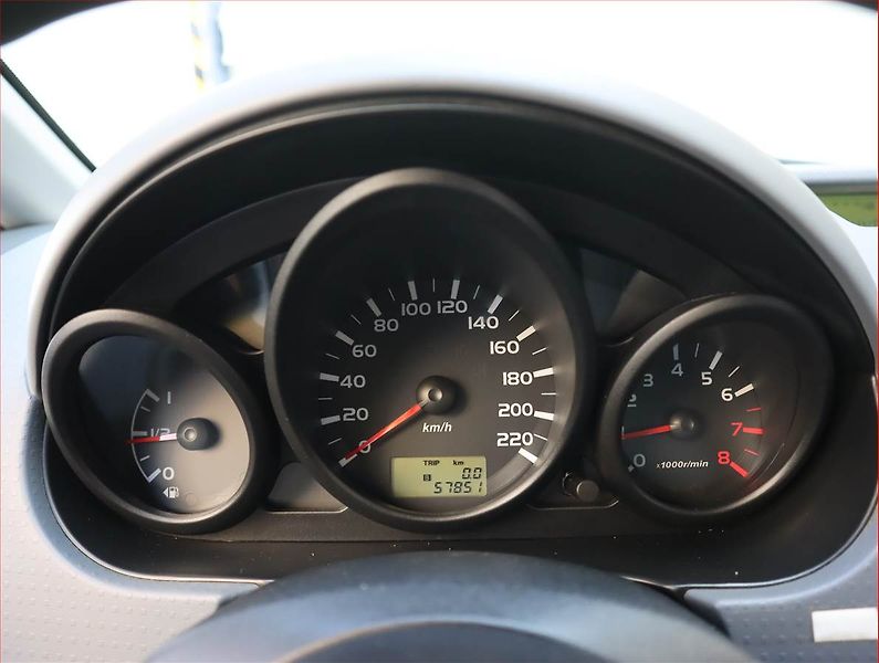 Mitsubishi Colt (2008) 1.1, nová STK, rezervace - fotka 11 z 15
