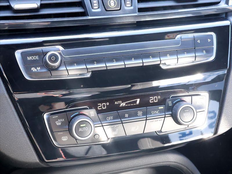 BMW X1 2.0 18d  xD Aut CZ Advantage - fotka 22 z 31
