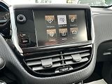 Peugeot 2008 (2016) 1.2T 81kw Allure - náhled 17