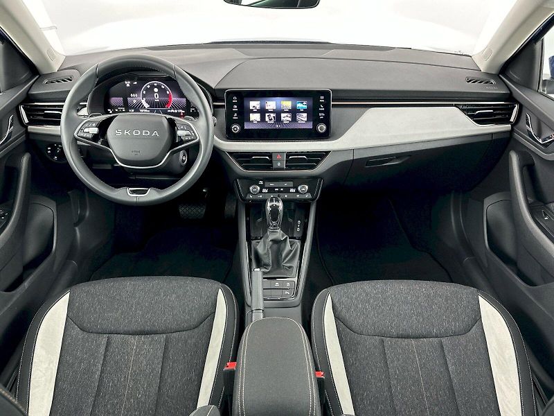 Škoda Scala (2025) DSG 1.0TSI 85kW Top Selection - fotka 5 z 29