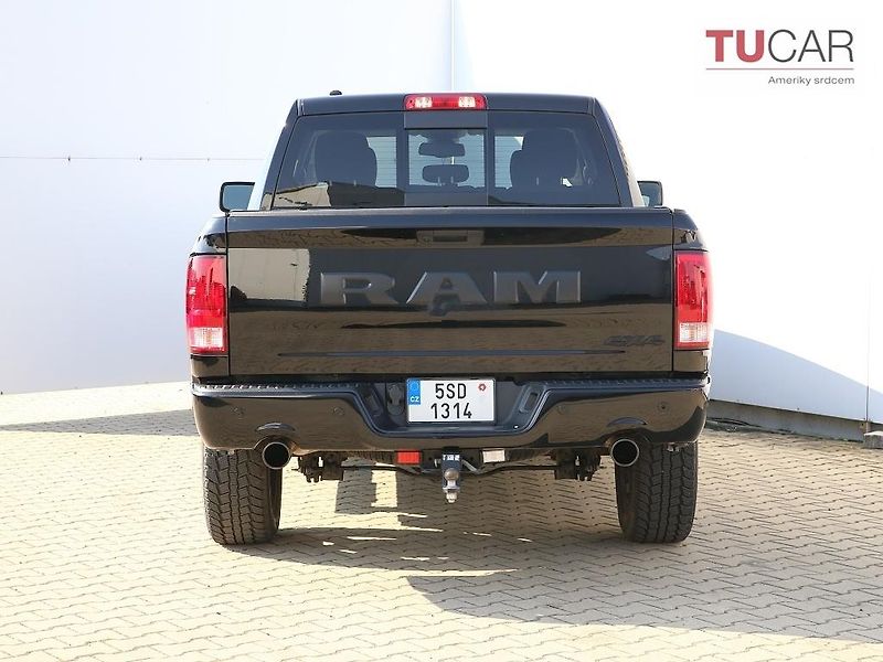 RAM 1500 (2023) Classic 5.7 V8 HEMI - fotka 6 z 44