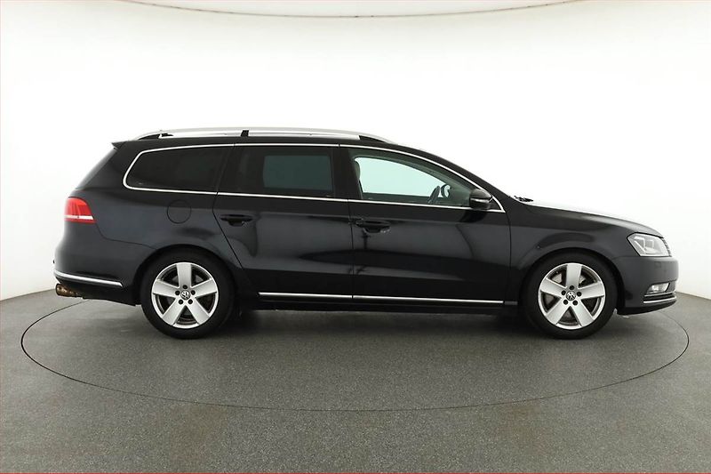Volkswagen Passat (2012) Highline 3.6 V6, 4X4, Automat - fotka 6 z 17