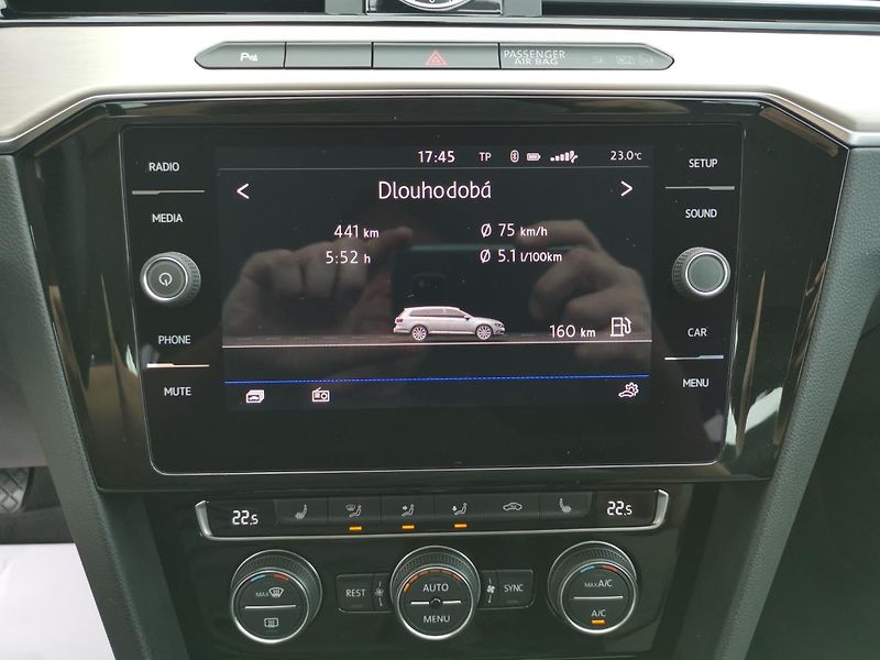Volkswagen Passat HIGHLINE*110KW*LED*ALCANTARA* - fotka 67 z 85