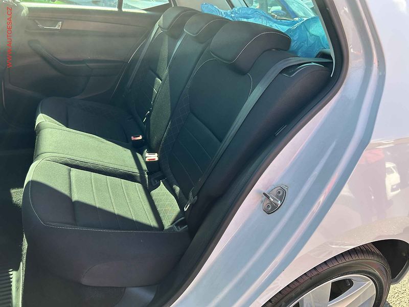 Škoda Fabia (2014) 1.2 TSI, Style, +kola - fotka 10 z 16