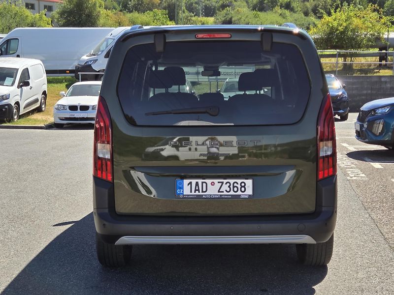 Peugeot Rifter (2024) 1.5BHDi 130 LONG GT EAT8 - fotka 4 z 32