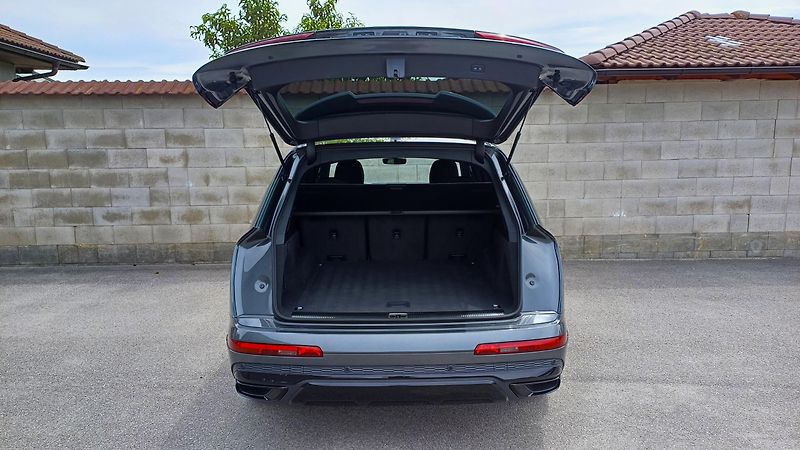 Audi Q7 S-LINE 3.0TDI WEBASTO B&O 1ČR  - fotka 13 z 44