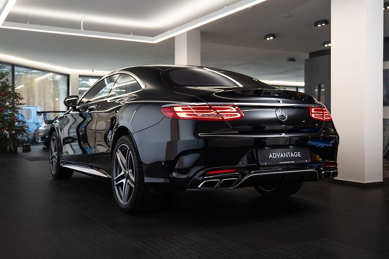 Mercedes-Benz Třídy S 4MATIC coupé - fotka 4 z 24