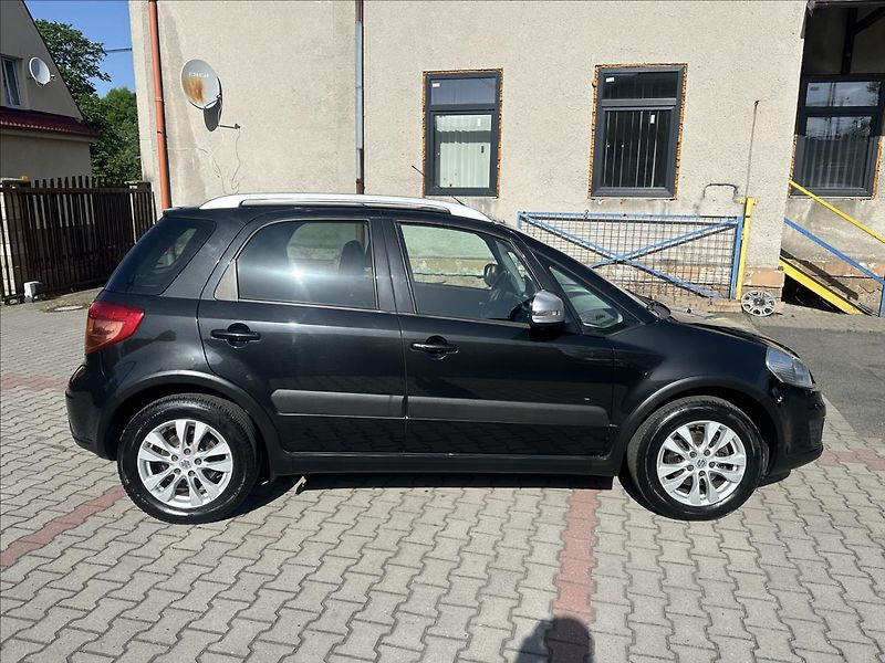 Suzuki SX4 1,6 TAŽNÉ - fotka 3 z 19