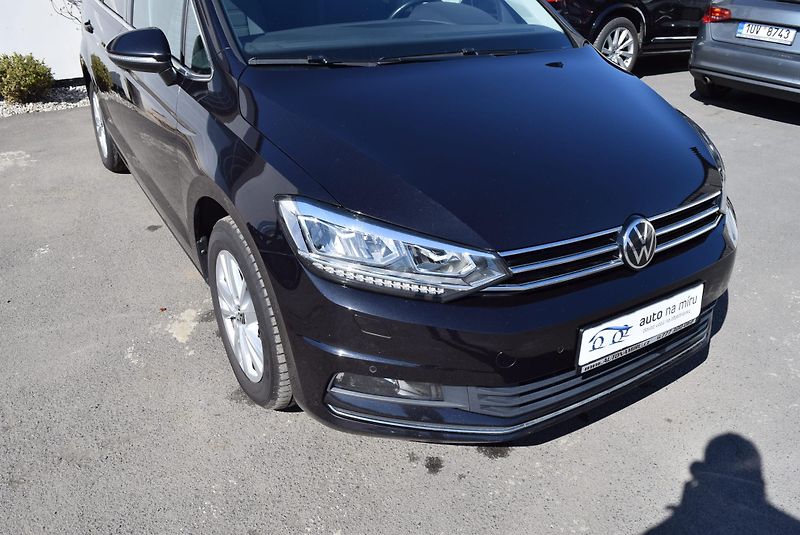 Volkswagen Touran (2021) 2.0TDI 110kw DSG 7MÍST HIGHLIN - fotka 4 z 50