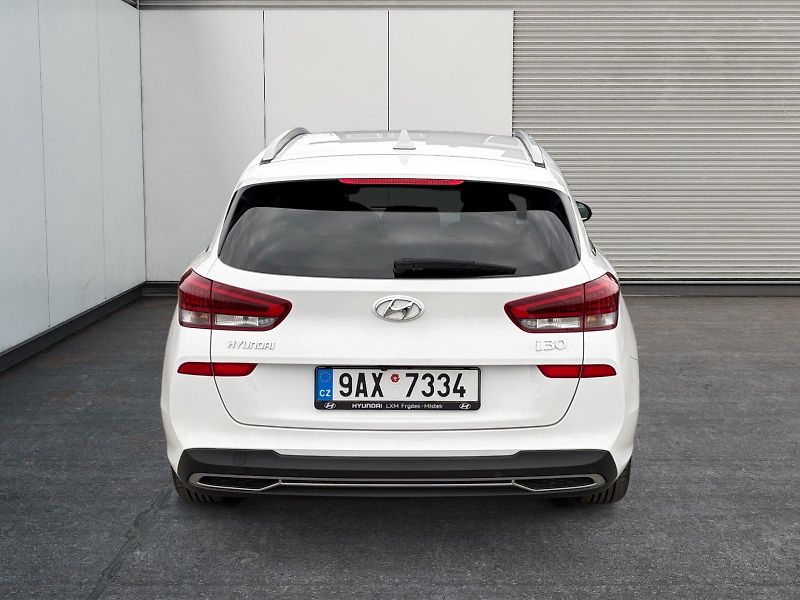 Hyundai i30 (2023) FAMILY SMART 1.0TGDI 88kW CZ  - fotka 5 z 11