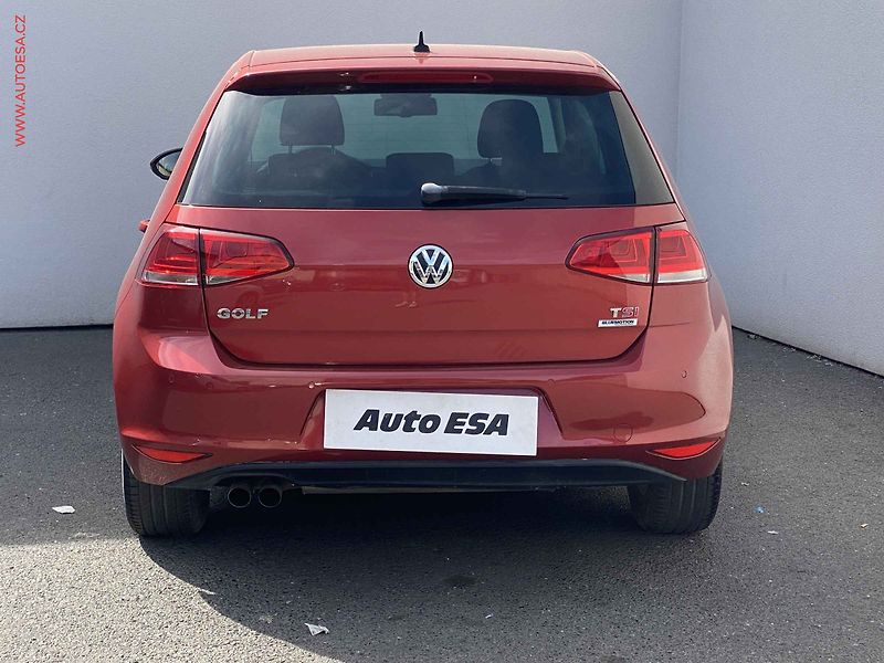 Volkswagen Golf (2015) 1.4 TSi, Lounge, navi - fotka 5 z 20