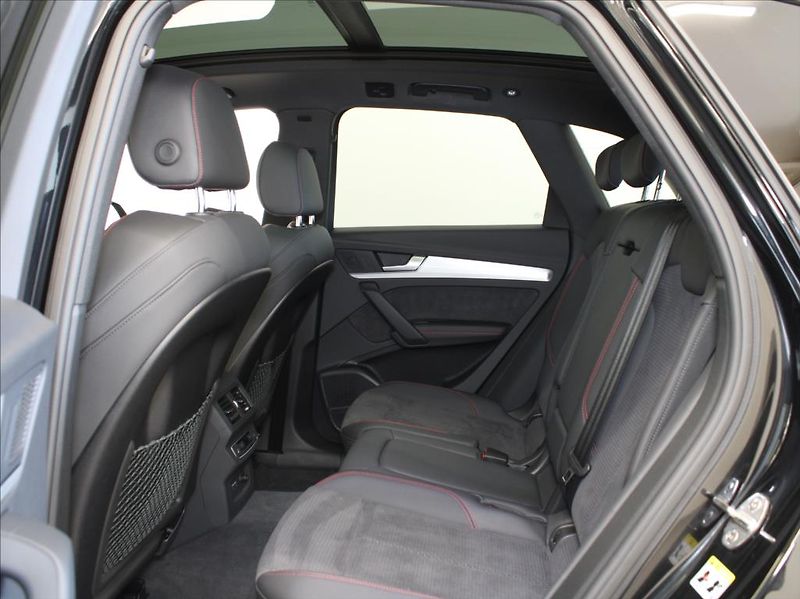 Audi Q5 2,0 e55TFSi Q. S-Line B&O ČR - fotka 7 z 40