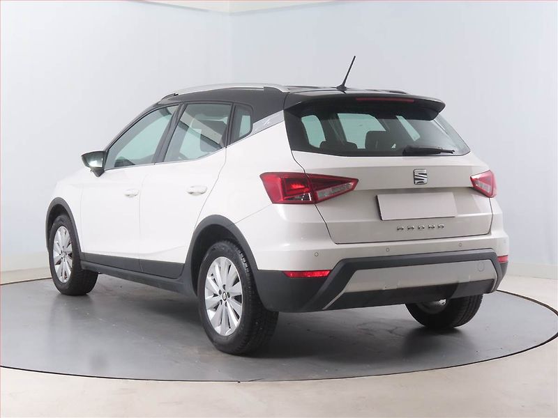 Seat Arona (2020) Xperience 1.0 TSI, ČR,1.maj - fotka 4 z 15