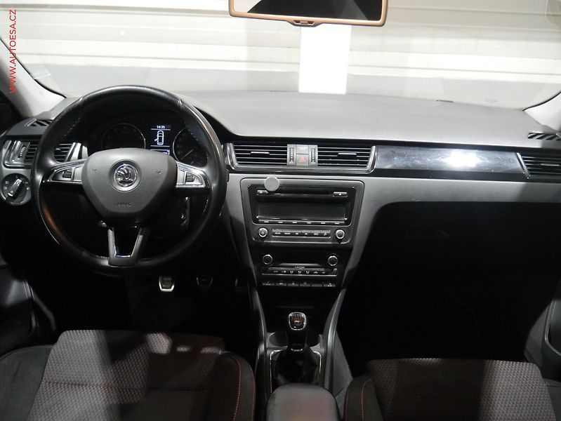 Škoda Rapid (2014) 1.2 TSI, ČR, Ambition, panor - fotka 8 z 17