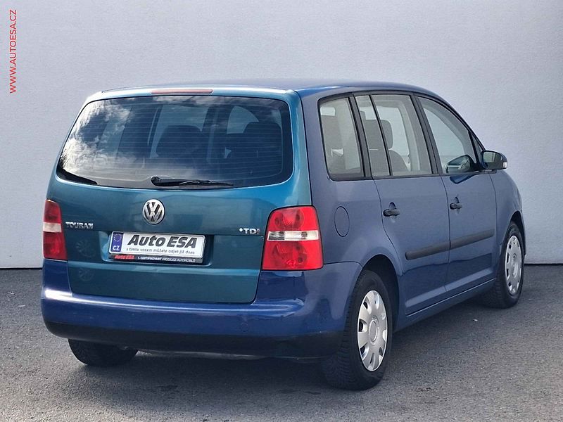 Volkswagen Touran (2005) 1.9 TDi, 2.maj,ČR, Klima - fotka 4 z 14
