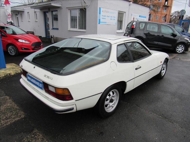 Porsche 924 2,0 Coupe Targa Automat - fotka 6 z 29