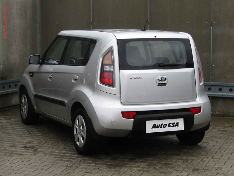Kia Soul (2009) 1.6 i, ČR, Klima - fotka 6 z 16