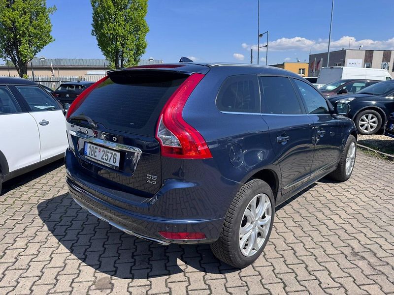 Volvo XC60 (2015) 4X4 2,4 D5 158 KW SUMMUM ČR - fotka 5 z 50
