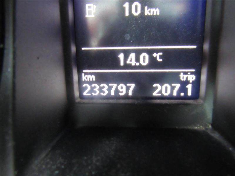 Volkswagen Golf 1,2 TSI 77kW BMT Team - fotka 14 z 28