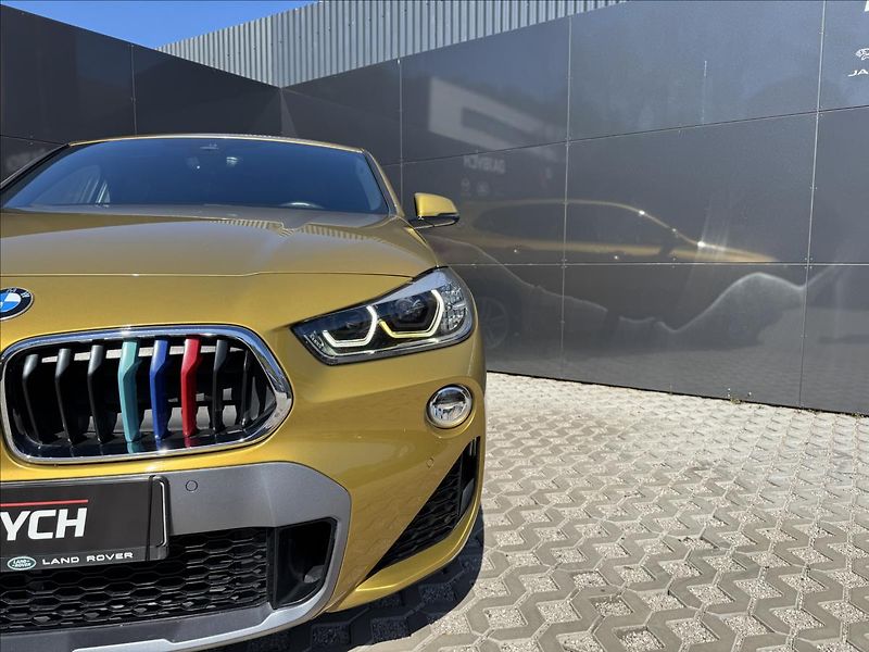 BMW X2 1,5 sDrive 18i M-Sport X DPH - fotka 27 z 30