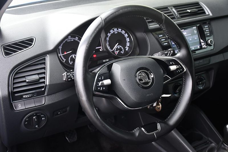 Škoda Fabia 1.0TSi 70kW AMBITION 1M ČR - fotka 16 z 33