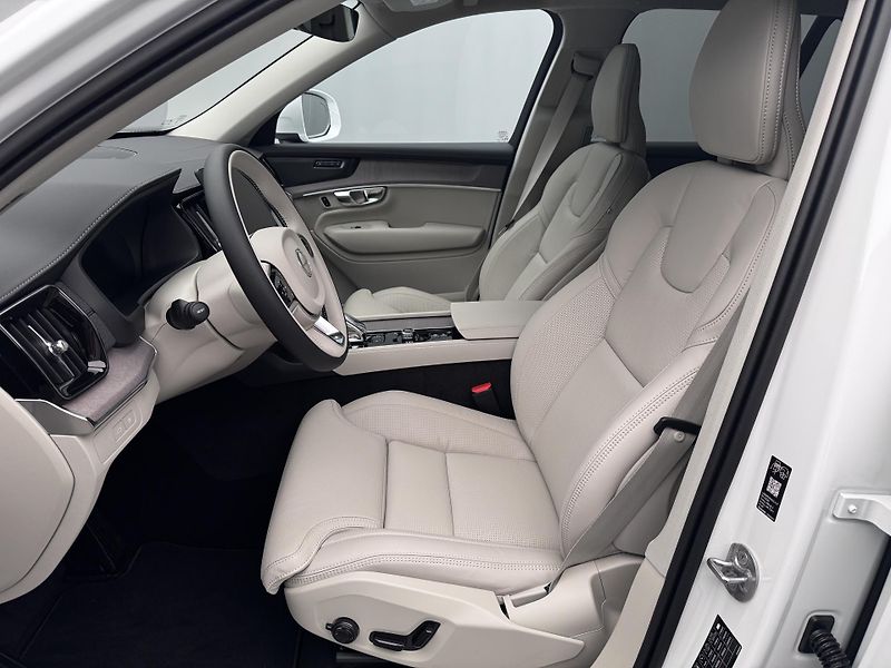 Volvo XC90 (2026) T8 AWD Plug-in BRIGHT PLUS 7m - fotka 3 z 25
