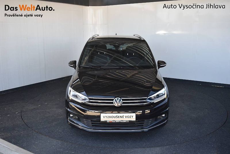 Volkswagen Touran (2023) 1.5TSI 110kW DSG, LED - fotka 4 z 26