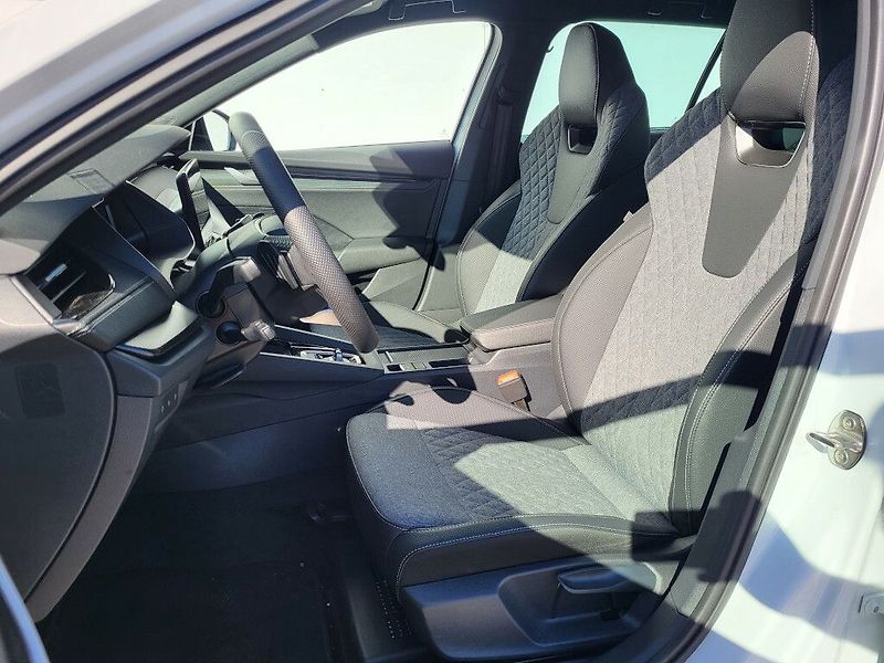 Škoda Octavia Sportline 1,5TSI 110kW - fotka 9 z 34
