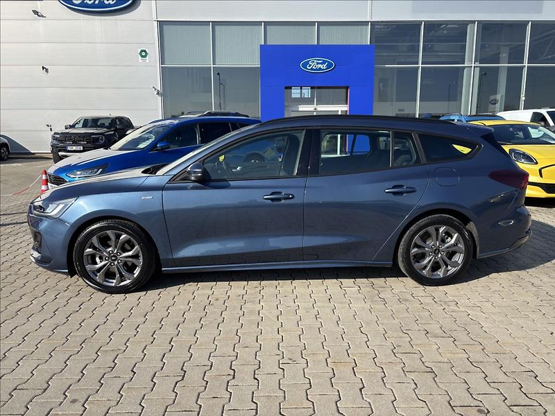 Ford Focus 1,0 EcoBoost  92kW ST-Line - fotka 2 z 28