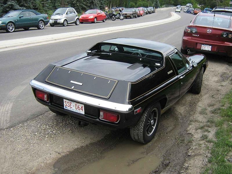 Lotus Europa, sportovní vůz britské automobilky, vznikl přesně podle filozofie šéfa značky Colina Chapmana. Vyráběl se v letech 1966 až 1975.