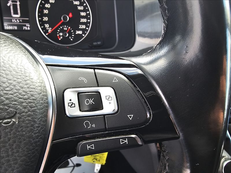 Volkswagen Multivan 2,0 TDi 110 KW Bully 7 míst TZ - fotka 17 z 52