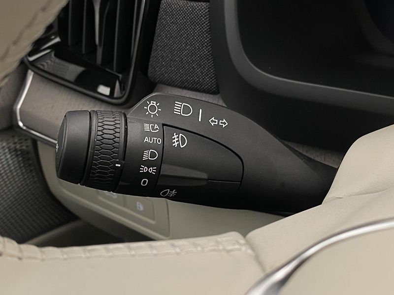 Volvo XC90 T8 AWD RECHARGE ULTRA BRIGHT - fotka 26 z 72