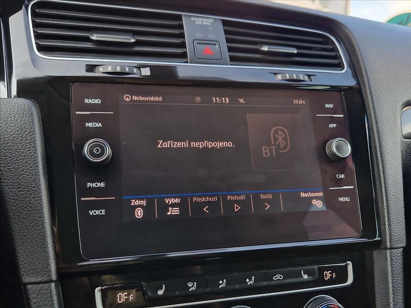 Volkswagen Golf 1,6 TDI JOIN EDITION LED NOSIČ - fotka 31 z 43