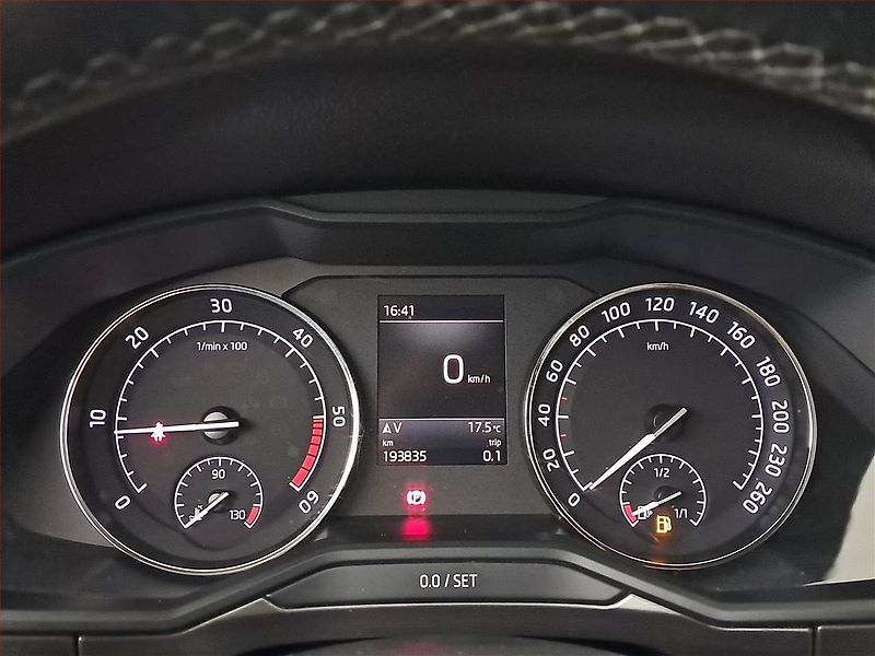 Škoda Superb (2018) Style 2.0 TDI, Kůže, Navi - fotka 11 z 20