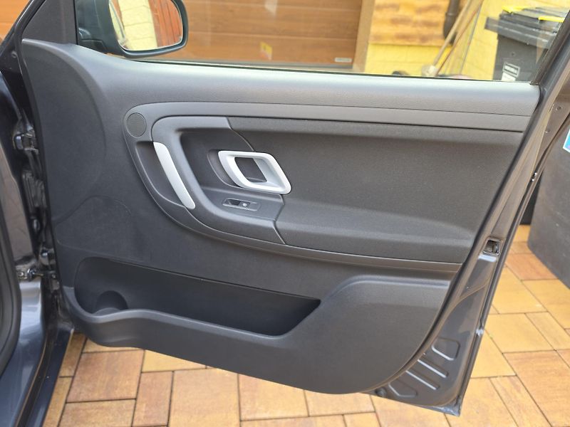 Škoda Fabia II 1.4i 16V AMBIENTE*2x SADA* - fotka 36 z 55