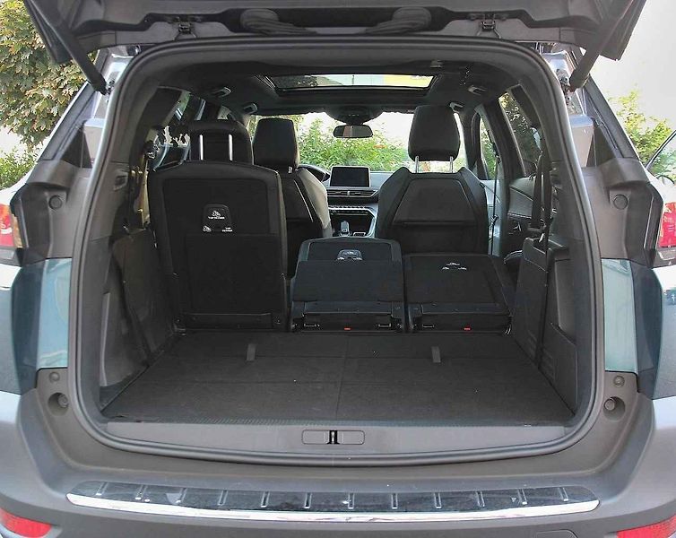 Peugeot 5008.