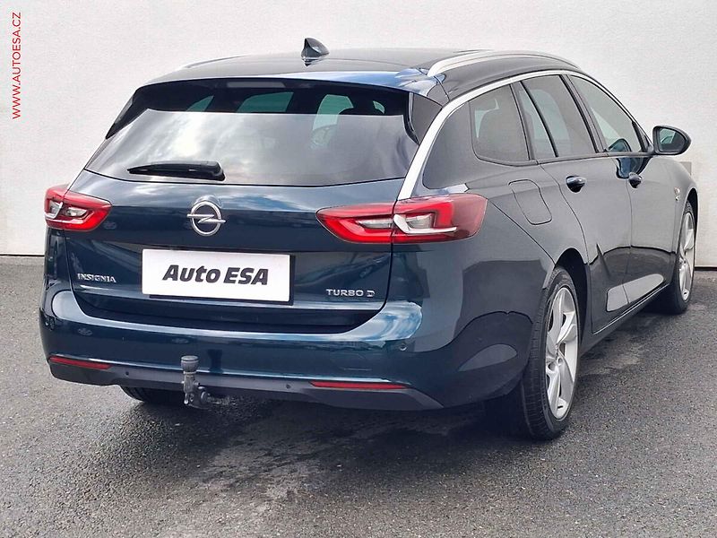 Opel Insignia (2017) 2.0 CDTi, OPC line, LED - fotka 4 z 18
