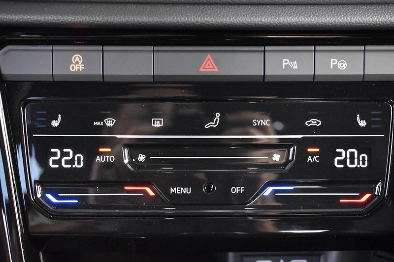 Volkswagen T-Roc (2025) R-Line 1.5TSI 110kW DSG - fotka 21 z 24