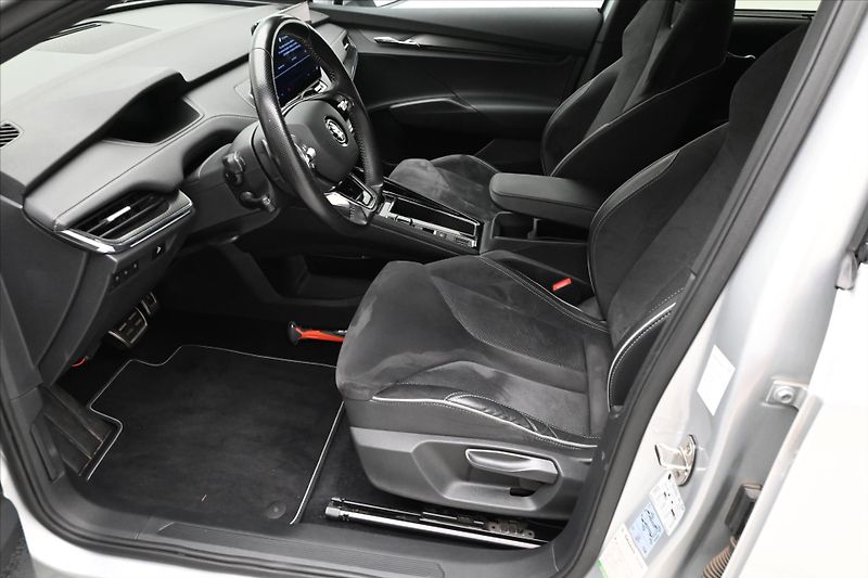 Škoda Enyaq iV BEV 60 132kW SportPlus Záru - fotka 12 z 28
