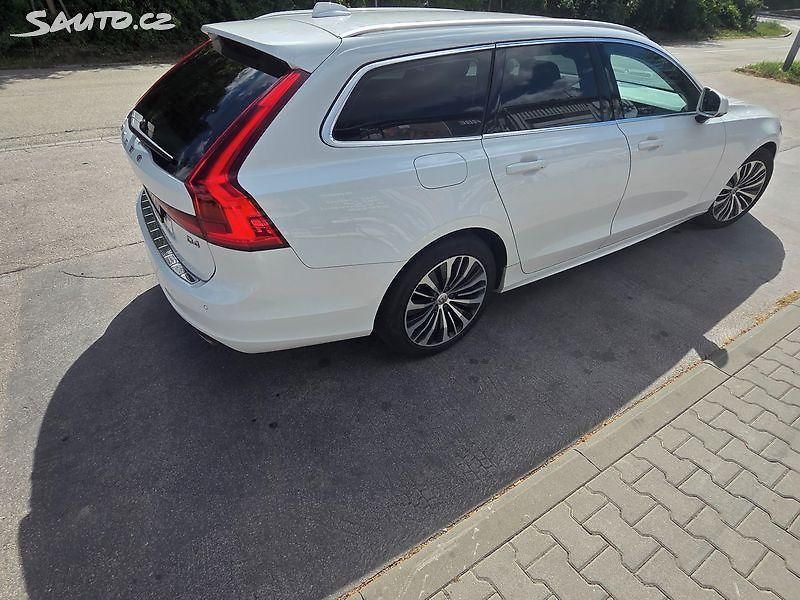 Volvo V90 (2019) servis Volvo, 100% dámské, Top - fotka 5 z 20