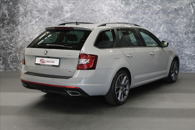 Škoda Octavia 2,0 TDI RS 4x4 DSG TOP VIRTUAL - fotka 4 z 38