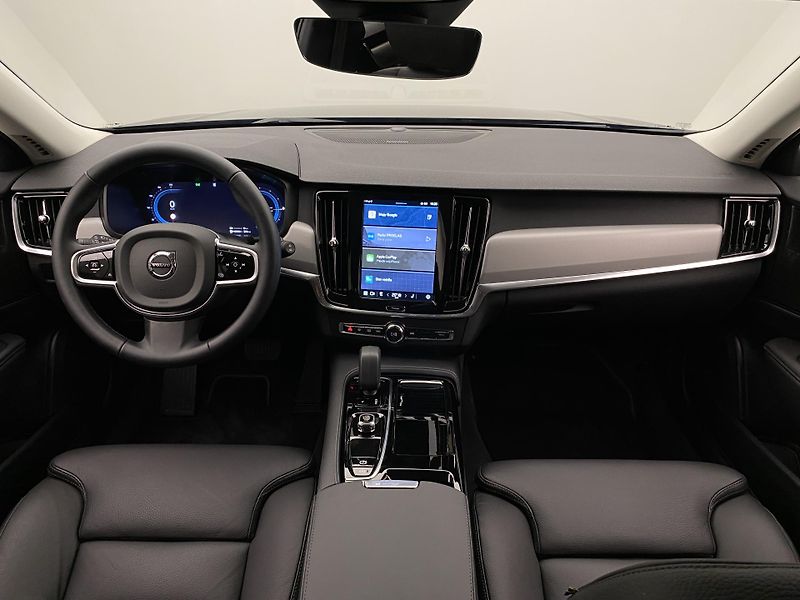 Volvo V90 T6 AWD PLUG-IN PLUS DARK TAŽNÉ - fotka 2 z 53