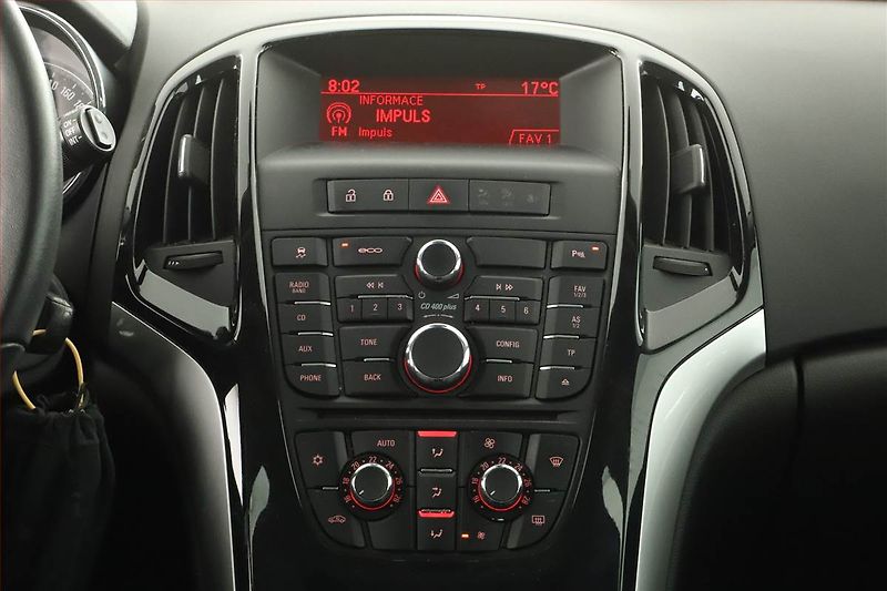Opel Astra (2015) 1.6 CDTI, Tempomat - fotka 9 z 13