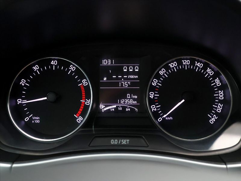Škoda Fabia 1,2 TSI 81kW CZ Klima Tažné - fotka 16 z 29
