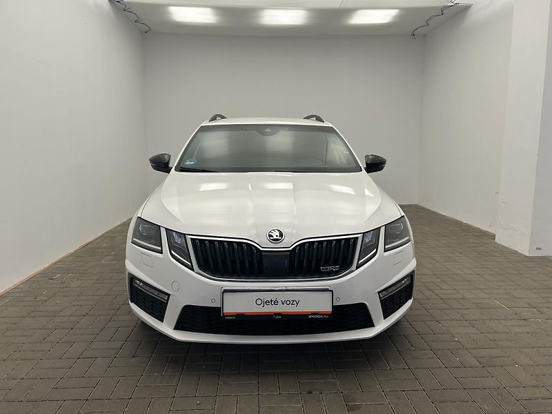 Škoda Octavia 2.0 TDI RS - fotka 4 z 25