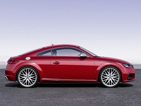 Audi TTS.