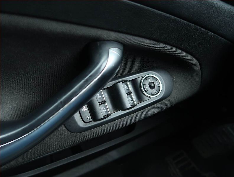Ford Mondeo (2009) 2.0 16V, nová STK, Tažné - fotka 15 z 15