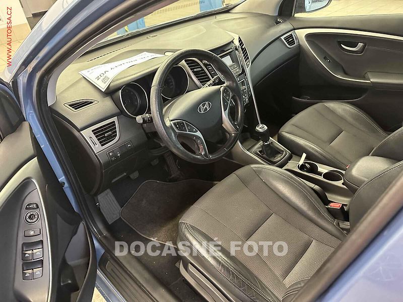 Hyundai i30 (2012) 1.6gdi, ČR - fotka 3 z 3